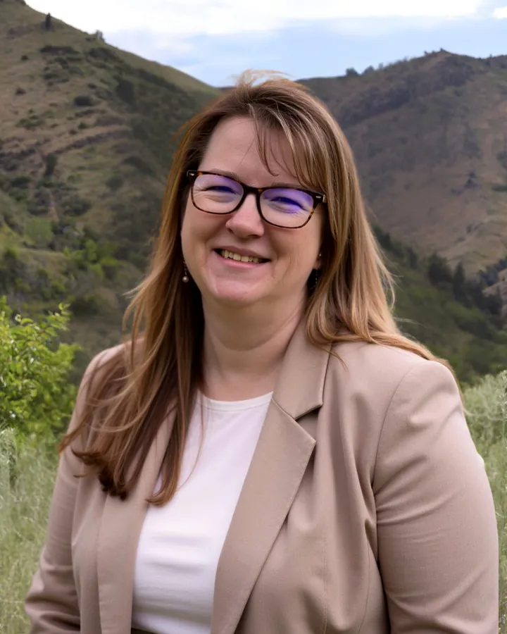 Lori Simpkins, Operations Manager at WealthClarity Capital Management
